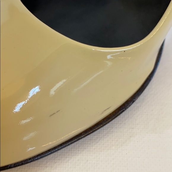 GUCCI Creme Patent Leather Pump - Picture 9 of 16